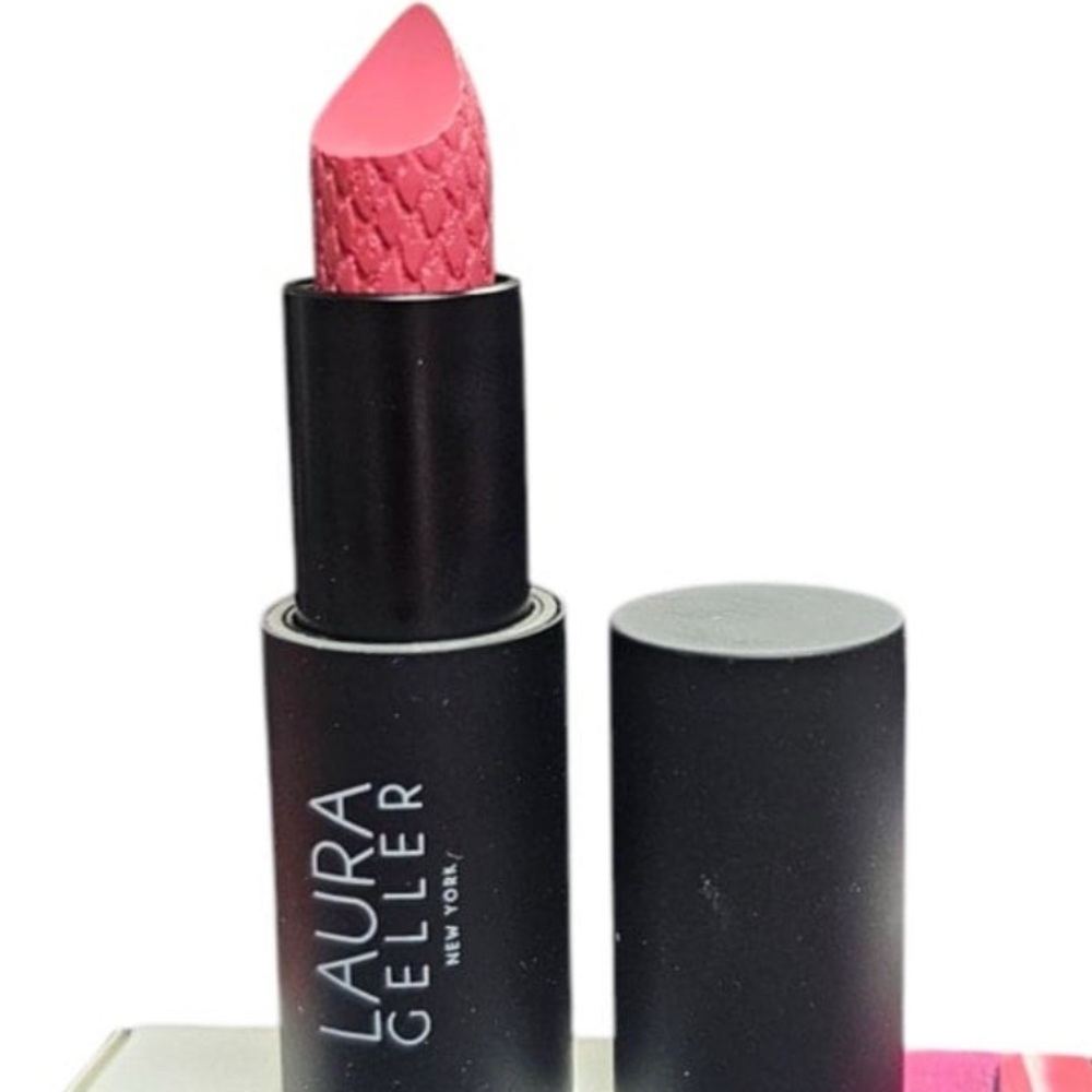 New  Laura Geller Iconic Baked Sculpting Lipstick; shade Uptown Rose, in Box